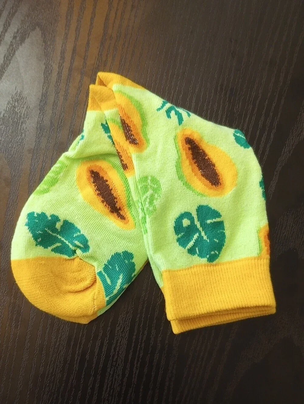 Tropical Papaya Crew Midcalf Socks Mustard Yellow Green